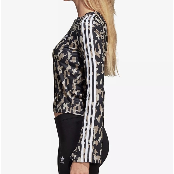 Adidas Leoflage Printed Bell-Sleeve Cropped Athleisure Top | Medium - Picture 8 of 10